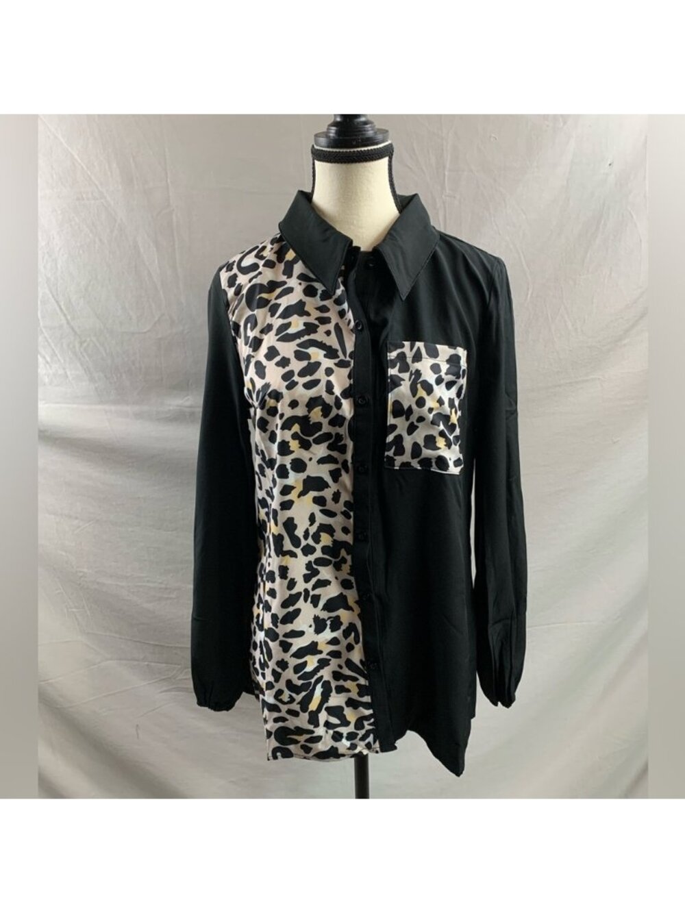 Black Leopard Print Lantern Sleeve Blouse - Picture 6 of 9
